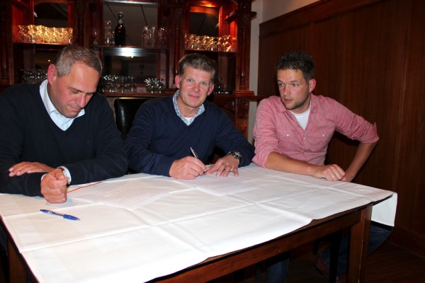 Tekenen contract Gerard Timmers